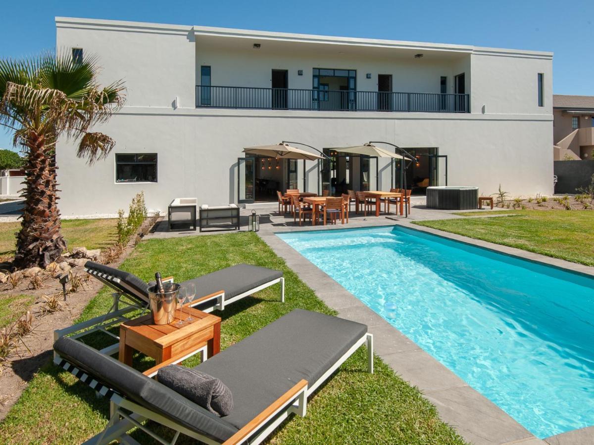 Glow Boutique Suites & Guesthouse Hermanus Exterior foto